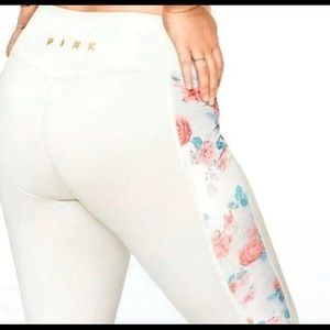 New with tag Pink Victoria Secret Leggings…